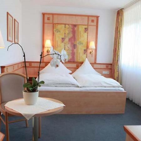 Hotel Wetterau - Self-Check-In Wölfersheim Exteriör bild
