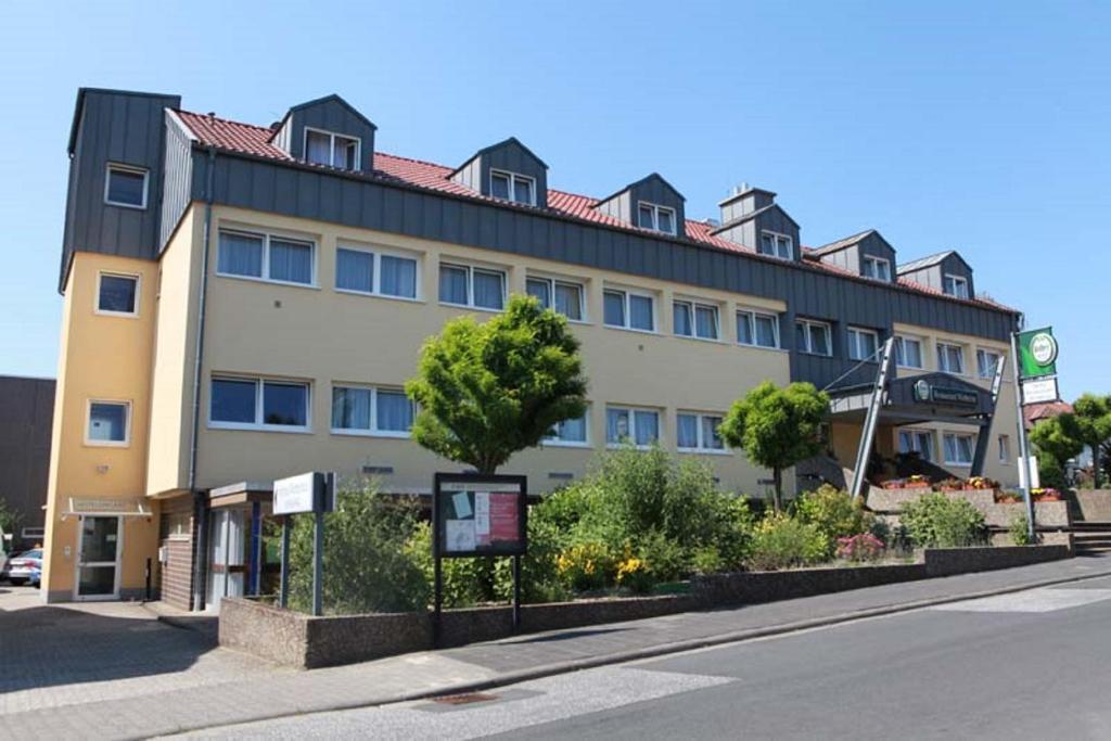 Hotel Wetterau - Self-Check-In Wölfersheim Exteriör bild